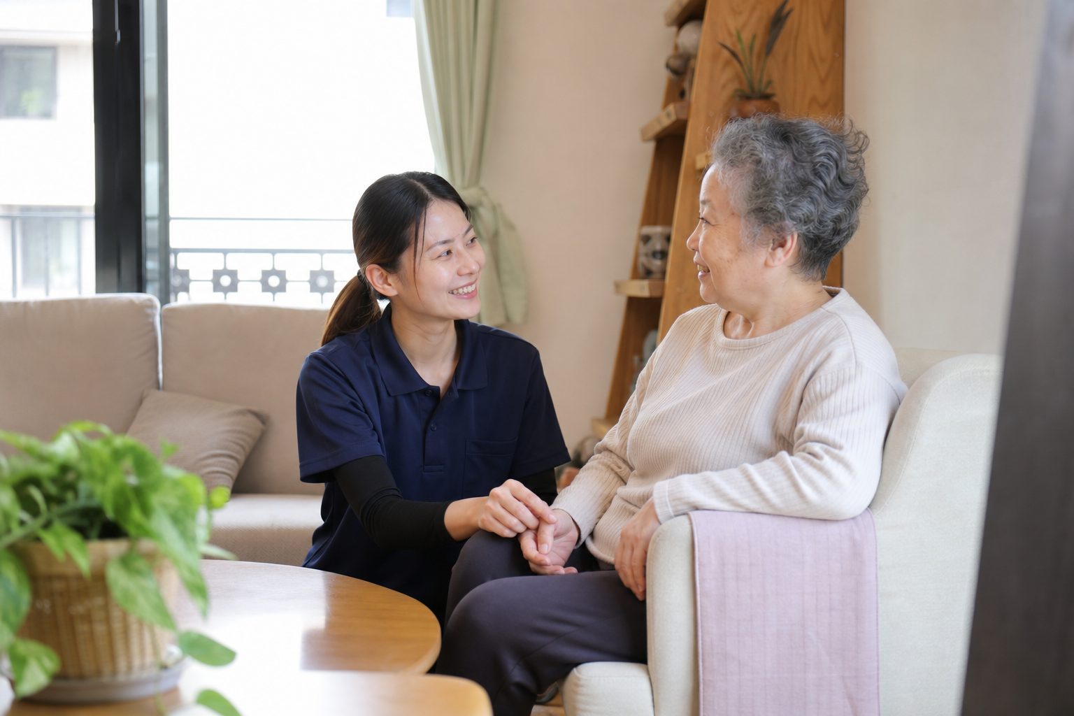 照顧人員於居家空間提供短期照顧服務的情境